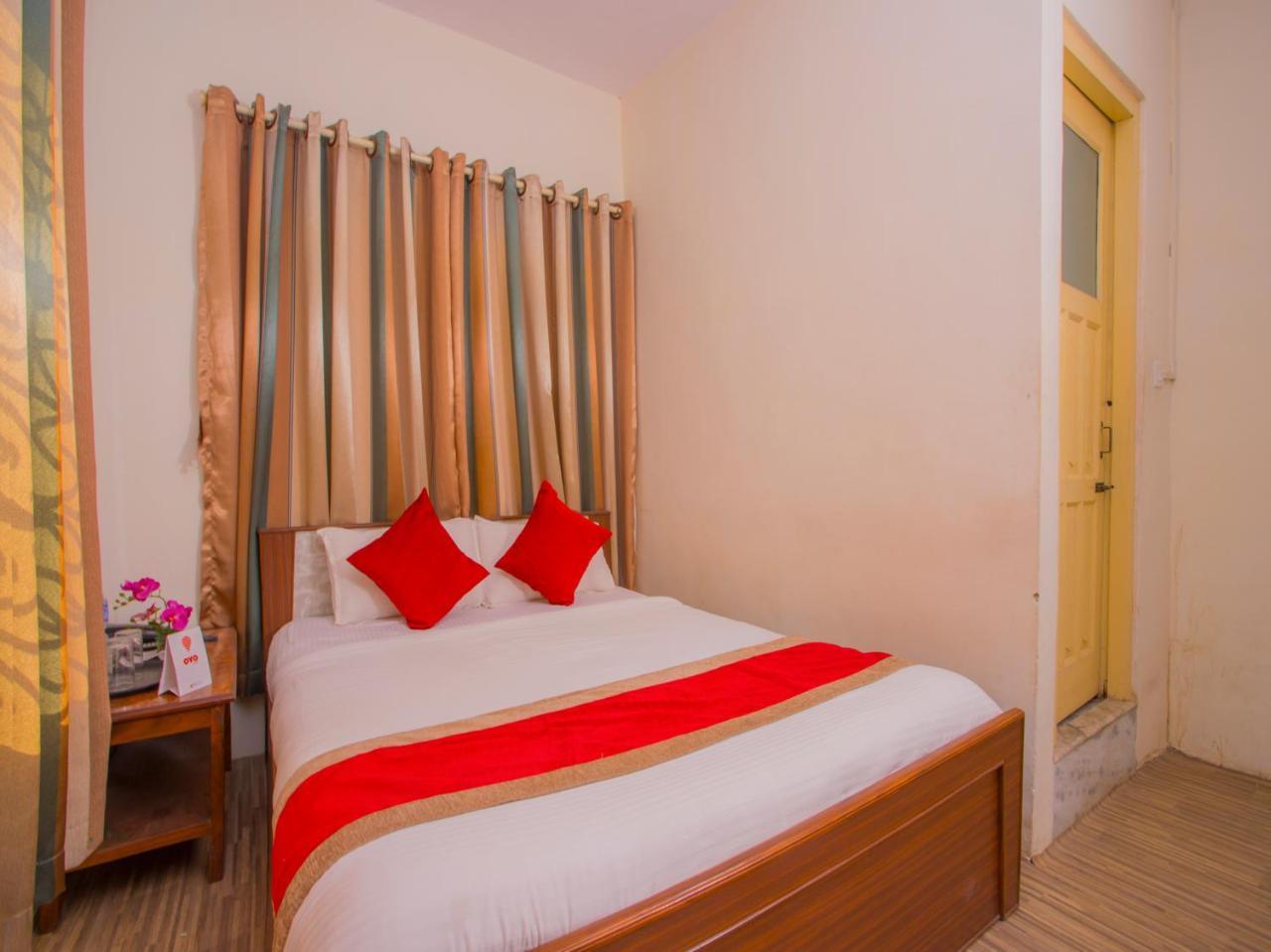 Oyo 255 White Zambala Hotel Kathmandu Exterior foto