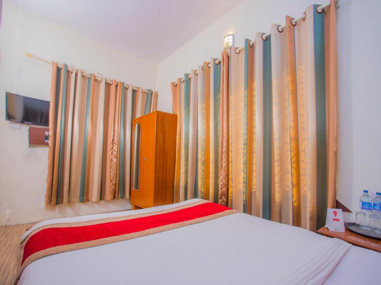 Oyo 255 White Zambala Hotel Kathmandu Exterior foto