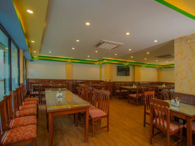 Oyo 255 White Zambala Hotel Kathmandu Exterior foto