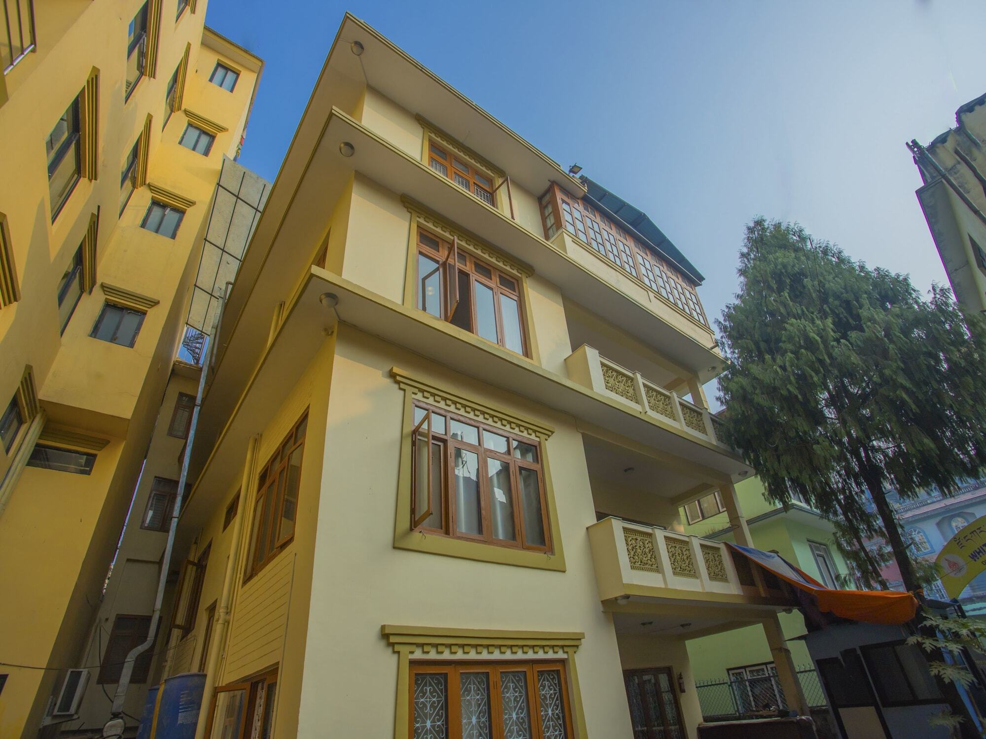 Oyo 255 White Zambala Hotel Kathmandu Exterior foto